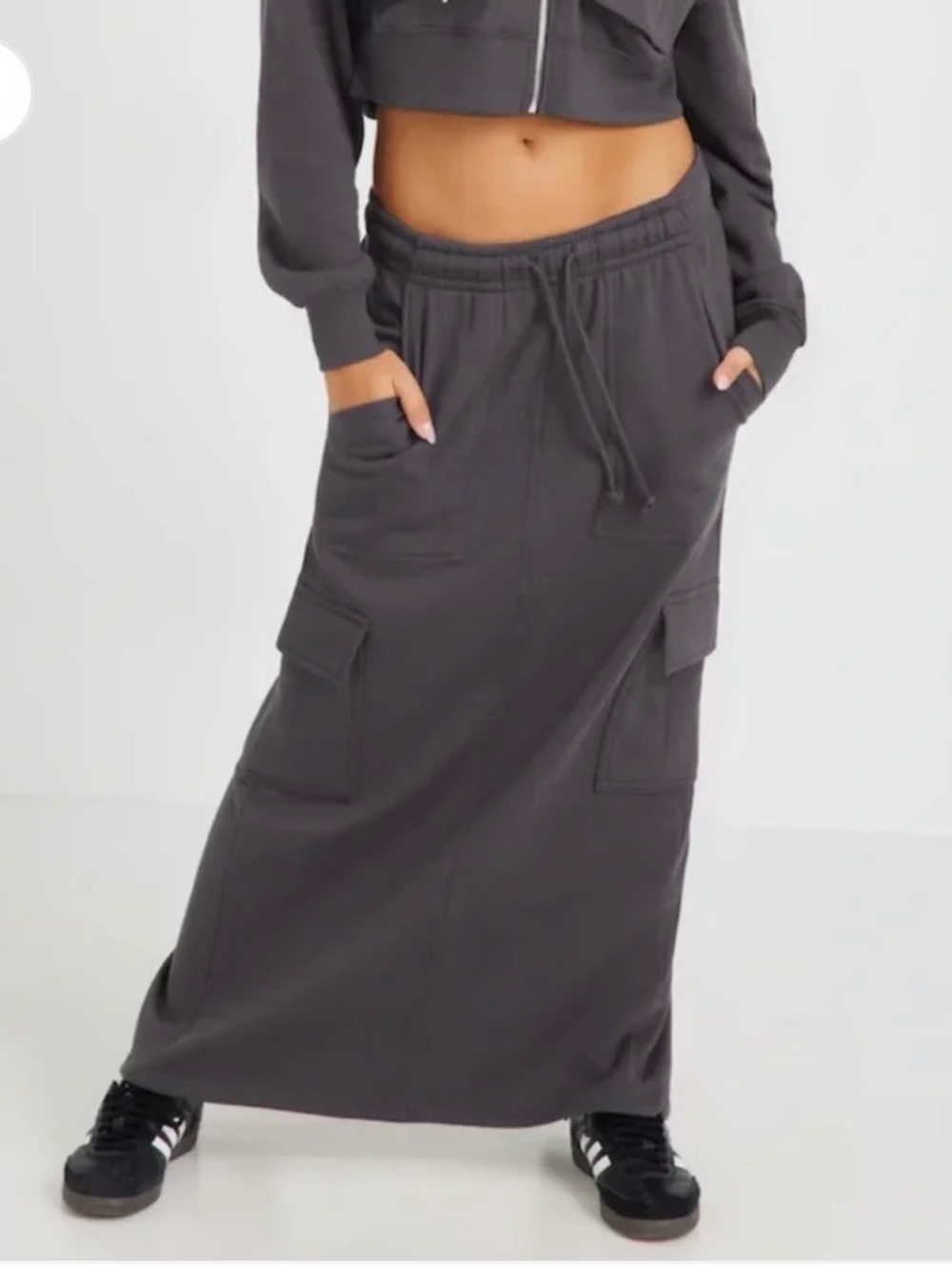 Garage Maxi Cargo Sweatpant Skirt β Size M